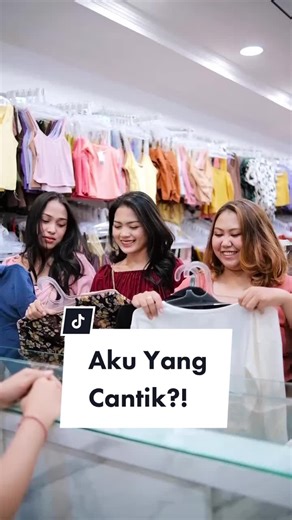 Belanja di Modi Fashion: Vinny Menemukan Pakaian Cantik