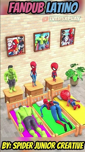 Bebé Spiderman le REGALA un GLOBO a sus AMIGOS ❤️