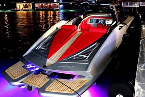 L'Alpha, le bateau à moteur le plus rapide du monde