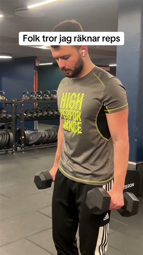 My muscles are getting bigger 😂😂