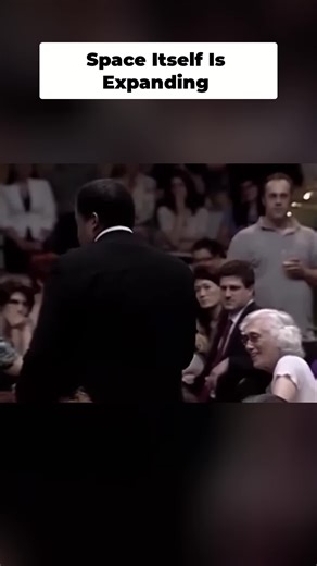 Cosmological redshift explained: it's space expanding, not just movement! #Cosmology #ScienceFacts #Space #Astronomy #DidYouKnow