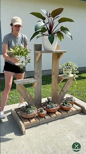 Don’t Throw Away Scrap Wood! Build This Easy DIY Plant Stand 🪴