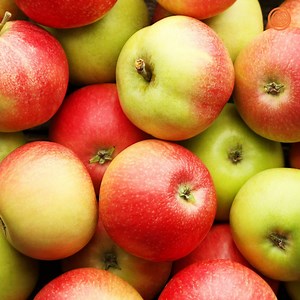 23K views · 314 reactions | Not sure how to eat an apple? Here's how! | ClickHole | Facebook