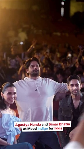 Viral Bhayani on Instagram: "Agastya Nanda and Simar Bhatia interacted and gave the first preview of the final trailer to the students at Mood Indigo. Ikkis, Sriram Raghavan’s first war film, honours the life of Second Lieutenant Arun Khetarpal, India’s youngest Param Vir Chakra awardee. In cinemas on Jan 1. The final Ikkis trailer out NOW #Ikkis"