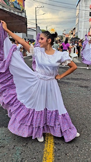 Coqueta - una expresion con estilo contemporanéo 🕺💃❤️💫#coqueta #danza #foryou #fyp #viral