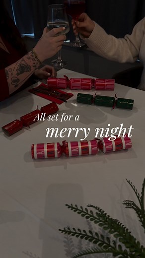 Tables dressed. Lights twinkling. Cheer incoming!✨ Christmas has officially checked in at Heathrow. Visit our dedicated Christmas page to enquire via the Jack’s Restaurant page in our bio. | Hilton Garden Inn London Heathrow Airport | Facebook