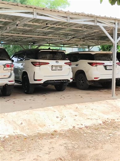 READY STOK !!! 1. FORTUNER G VNT MATIC DIESEL 2015 LAST EDITION SILVER METALIK RARE 2. FORTUNER LEGENDER 2.8 4X4 TETRADRIVE TWOTONE 2025 WHITE&BLACK 3. FORTUNER VRZ 4X2 2016 WHITE 4. FORTUNER VRZ 4X2 2016 BLACK Semua Unit Fullset lengkap Record ya... #fortunerlegender #fortunervnt #fortunervrz #garasidokterdiesel #fyp