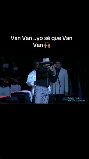 Van Van en Miami por primera vez ..celebrando sus 30 años ..#juan❤️ #todoelmeritoparalosvanvan #losvanvandecuba♥️✨ #losvanvandecuba