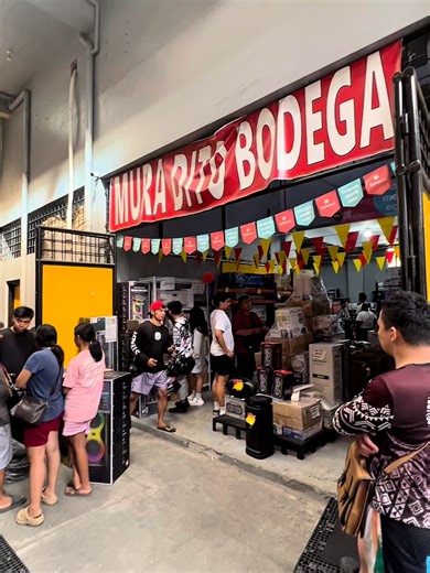 Quick overview lang mga kabodega 👀 Noong 2025, talagang dinumog ang Mura Dito Bodega QC 💥 Dahil sa bagsak-presyo pero quality na mga stock, todo-sulit ang bawat bili kaya happy ang mga kabodega 🎉 Ngayong nandito na tayo, tara na ulit mga kabodega! Huwag ka magpapahuli—baka maunahan ka na naman 😅🔥 #muraditobodegaqc #muraperoquality