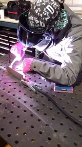 16K views · 92 reactions | MultiPad Heat Shield even works on elbows! 藍藍 #mortalkombat #bluedemon #bfd #multipad #gamechangers #gamechangersmultipad #heatshield #elbowprotection #welding | Blue Demon Welding Products | Facebook