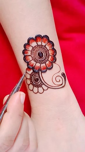 13K views · 5.5K reactions | Simple mehndi design . . #simplemhndi #easymehndidesign #easymehndidesigns #arabicmehndi #hennadesignsimple #hennadesign #backhandmehndi | Salma Mehandi Art | Facebook