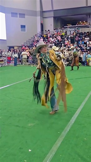 Hat & Boot Soecial 4 Bears Powwow Dancer Janelle Alphonse #indigenous #powwow #dance #culture #fpy