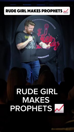 Give her a promotion 🤝 Great gig tonight. the crowd was so kind and big laughers! #comedy #standUp #redhair @In Stitches Comedy Club