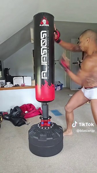 Deathstroke Training Part 1. #Deathstroke #DC #martailarts #tattedfighters #physicalfitness #cardiofitness #muythai #jaiwilson #dctraining #merc #mercslair