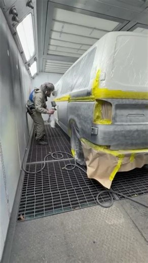 VW Transporter Paint job Two Tone #vw #vwtransporter #painting #vanbuild #carspray