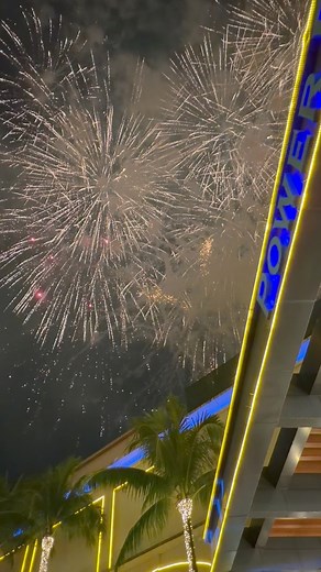 ✨ It’s the start of a Rockwell Christmas! ✨Rockwell Land lights up the magic of the holidays at the Power Plant Mall, with an amazing spectacle of performances, magic, carols, fireworks and lots and lots of bright lights! #RockwellLand #Christmas #holidays #ChristmasatRockwell | Inquirer Property