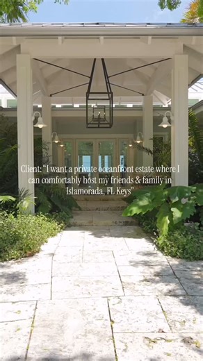 Comment ‘estate’ for the full listing details! An oceanfront estate designed for gathering—where long weekends turn into lifelong memories. Spacious interiors, expansive outdoor living, and room for everyone you love to feel right at home in Islamorada, FL Keys. This is hosting, elevated. Highlights: •Five full en-suite bedrooms each with their own veranda •separate guest quarters via a walking bridge with three en-suites •Two offices, one convertible to a bedroom •Game room & gym •Panoramic oce