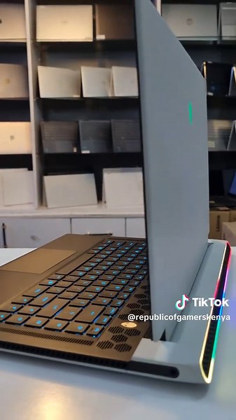 Alienware X15 R1 Nvidia GeForce Graphics 3070 - 8 GB Core i7 11th Generation 16 GB RAM 512 GB SSD Solid State Drive Drive Ksh. 168,000 Contact. 0724725897 #gaming #gamingpc #gaminglaptop #GamingOnTikTok #gaminglaptopskenya #kenya #kenyantiktok🇰🇪