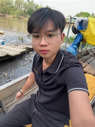 Thầy Dẫn Ra Sông Chơi 1 Bữa