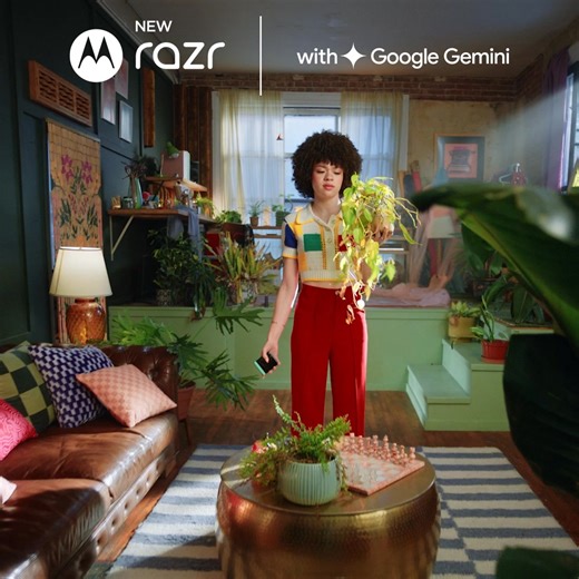 74K views | Talk it out Live with Google Gemini on the new motorola razr - 2025 | Motorola | Facebook