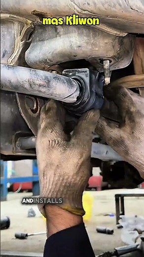 How to Replace a Worn-Out Car Stabilizer Bushing.#shorts #automotive #mechanic #machine #diy