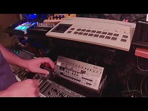 Roland TR-626   TB-03 Acid Jam