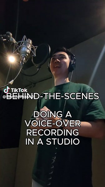 Behind the scenes of me doing a voice-over recording in a studio. - #voiceover #voiceartist #voicetalent #voiceoverartist #voiceovertalent