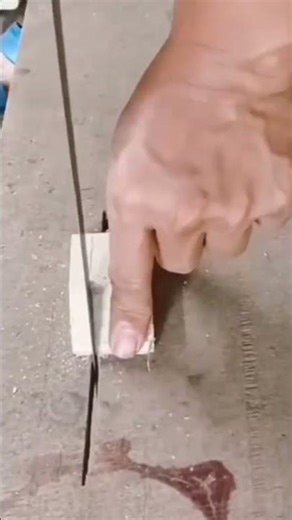 manual cutting using a saw #shorts