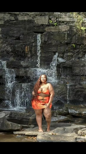 Im ready for some beach water and warmth Bathing suit from @fashionnovacurve shot by @jcolesstudio | Model PorscheFierce
