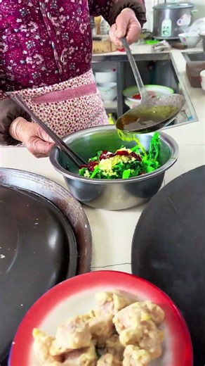 Spring Foraging: A Healthy & Practical Spring Treat