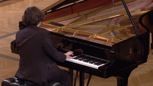 🎹 Jakub Kuszlik – winner of the fourth prize (tied) at the 18th Chopin Competition in 2021 – received a special award from Polish Radio for the best performance of mazurkas. This evening, we invite you to listen to his performance of the Mazurka in C sharp minor, Op. 30 No. 4, and to revisit the artist’s other interpretations from the Competition, collected on the album from the Blue Series released in 2022. 💿 Purchase: https://sklep.nifc.pl/pl/produkt/76601-chopin-koncert-e-moll-op-11-walce-o