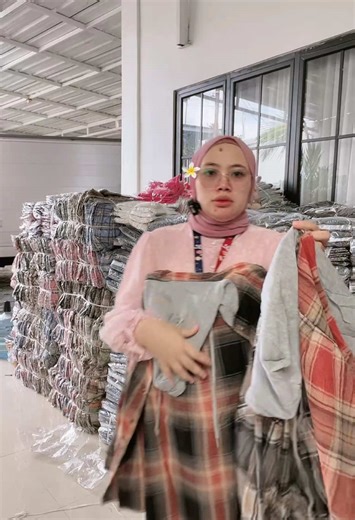 Zooming Collection Live: Warna dan Harga Menarik