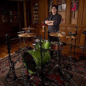 Join legendary producer and engineer Steve Albini (Nirvana, Pixies, PJ Harvey) in this new 2h40 Tracking Drums series as he demonstrates his recording techniques. Learn more about microphone placement, how to get the best of ambient mics and how to record a full drum kit in a way that offers endless possibilities in the mixing stage. Available now, exclusively on mwtm.com/td3 Music by New Secret Weapon | Mix with the Masters