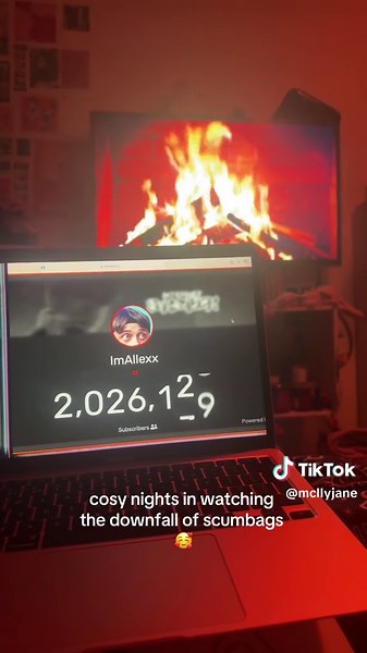 Analyzing the Social Blade Impact on YouTuber Subscriber Counts