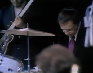 Crazy Dum Solo 😱 Buddy Rich 👑😱 #drumvideo #buddyrich #drumsdaily #drumming #drummer #drumsdrumsdrums #drummers | MH DRUMS