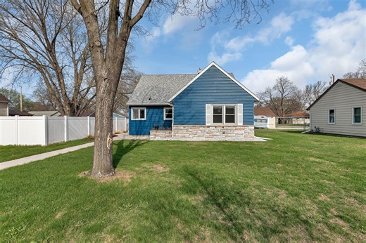 42 23rd Ave N, Saint Cloud, MN 56303 - MLS 6709058 - Coldwell Banker