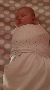 360K views · 569 reactions | Learn more here: https://goo.gl/p5dQu4 "My little one just slept 4-5 hours while wearing this, waking up only to be fed and then falling promptly back to sleep, which means mama slept for 4-5 consecutive hours. This is a lifesaver for those spurts when your little one will only sleep when held." - a Zen Mom | Nested Bean Inc. | Facebook