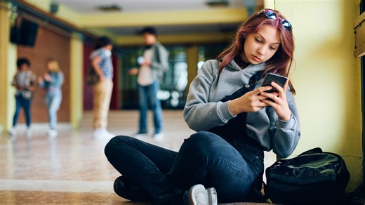 New year. New phones for kids. Advice for parents.