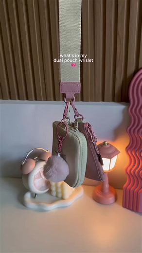 what’s in my dual pouch wrislet 🎀💫 #whatsinmybag #bag #wallet #pouch #pouchbag #wristlet #lululemon #fyp #trending #viral