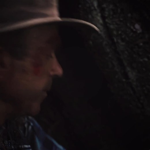 Velociraptor is so tuff in Jurassic Park 3 | Alan js Cooked 😅 | #jurassicworld #jurassicpark #velociraptor #jurassicpark3 #editingnews ・ Upload Method → @editingnews.com