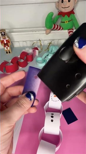 SIMPLE paper chains for Christmas!