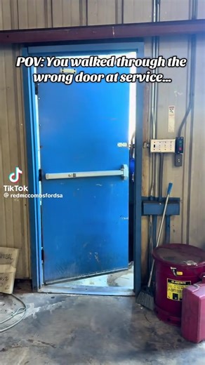 Bri Leigh (@mrs.bri_leigh)’s videos with Cool Attitude (Vox) - Ah2