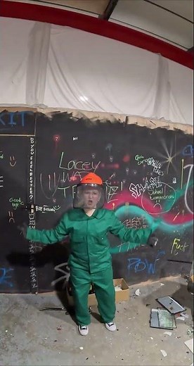 Smashing Stress #rageroom #smashpalacelincoln #stressrelief #angermanagement #smashing