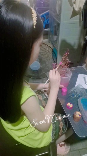 Marinel Enrera Dineros on Instagram: ""Everything can turn-out into beautiful art" ----Babyl❤️ve Elisha Maireen Dineros Kay tapos na daw ang holiday iningkudan an natutuda na grapes. After may naisipan naman na himuon😂😅 More chika less kuti2😂🤣😅 #babylove #art #artwork #fyp #foryou"