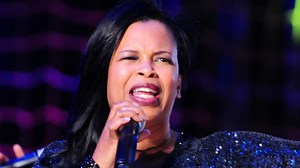 698K views · 7.5K reactions | En Vogue's Dawn Robinson opens up about living in her car for nearly three years in a video posted to her YouTube channel. | Entertainment Tonight | Facebook