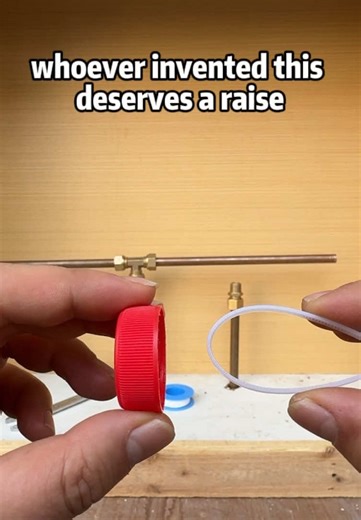 Effortless Pipe Cutting with Ratchet Pipe Cutter