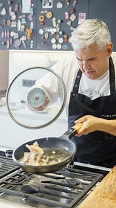 Nandu Jubany on Instagram: "Una altra recepta!!! La millor pasta a la carbonara del món mundial! Molt fácil de preparar i ràpida, amb poc més de vuit minuts tindreu el dinar o sopar a punt, una bona amanideta per acompanyar i triomfareu com l’Avecrem!!! Amb tòfona o sense i canvieu els formatges o el tipus de pasta al vostre gust😜❤️‍🔥🙊 Otra receta!!! La mejor pasta carbonara del mundo mundial!!! Muy fácil y rápida de preparar, en poco más de ocho minutos tendréis la comida o la cena lista, un