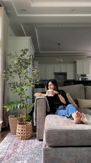 When going from lounging to entertaining is easier than pouring a glass of wine 🍷😉 #Lovesac #Hosting #Entertaining Featuring: 5 Seats 7 Sides in Venetian Taupe Corded Velvet