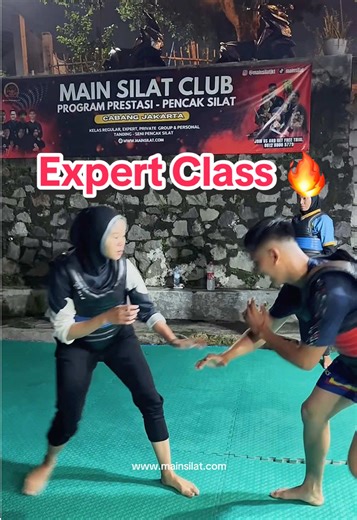 Master Silat Techniques in Expert Class
