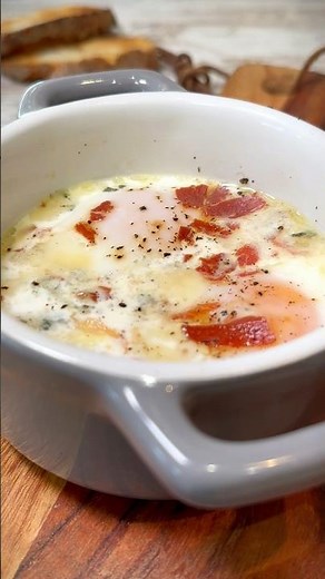Eggs en cocotte 🍳 For dripping lovers! #recipes #youtubeshorts